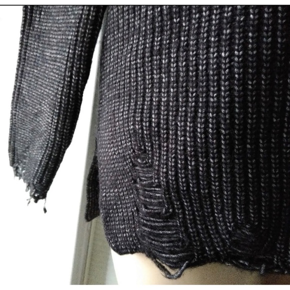 Stitches and Stripes Evereve Womens Sz XS Black Sloane Destructed Tunic Sweater - Picture 8 of 12